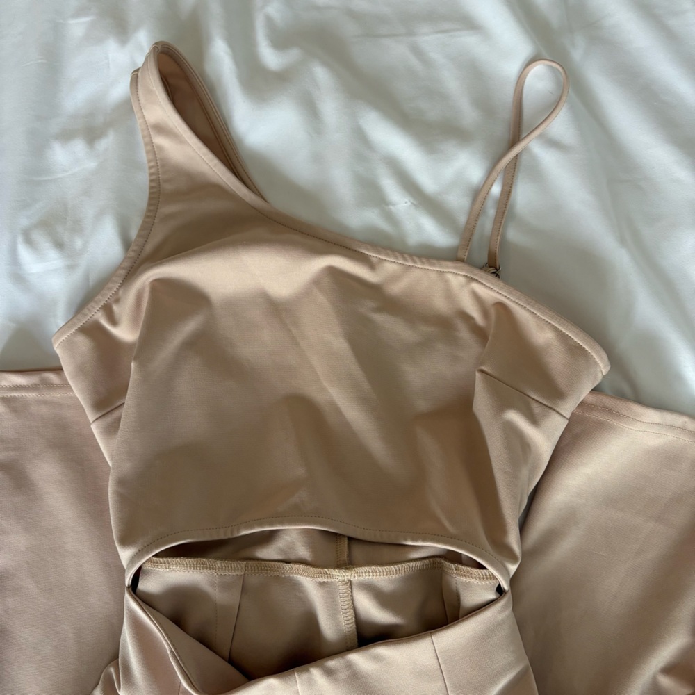 Kittenish Asymmetrical Jumpsuit | size small - Picture 3 of 6